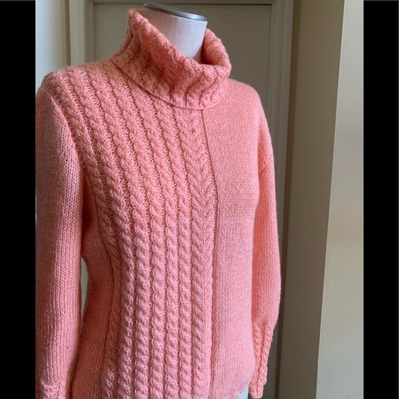 Gorgeous handmade sweater - Picture 2 of 8
